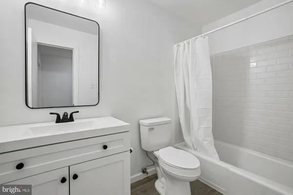 $305,000 | 3948 Sonora Place, Unit 88D, Alexandria, VA 22309