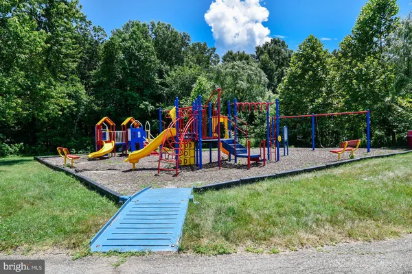 $305,000 | 3948 Sonora Place, Unit 88D, Alexandria, VA 22309