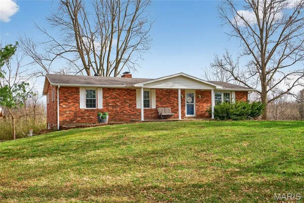 $299,900 | 237 Rolling Hills Drive, Cape Girardeau, MO 63701