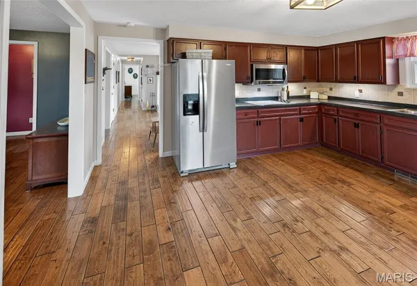 $299,900 | 237 Rolling Hills Drive, Cape Girardeau, MO 63701