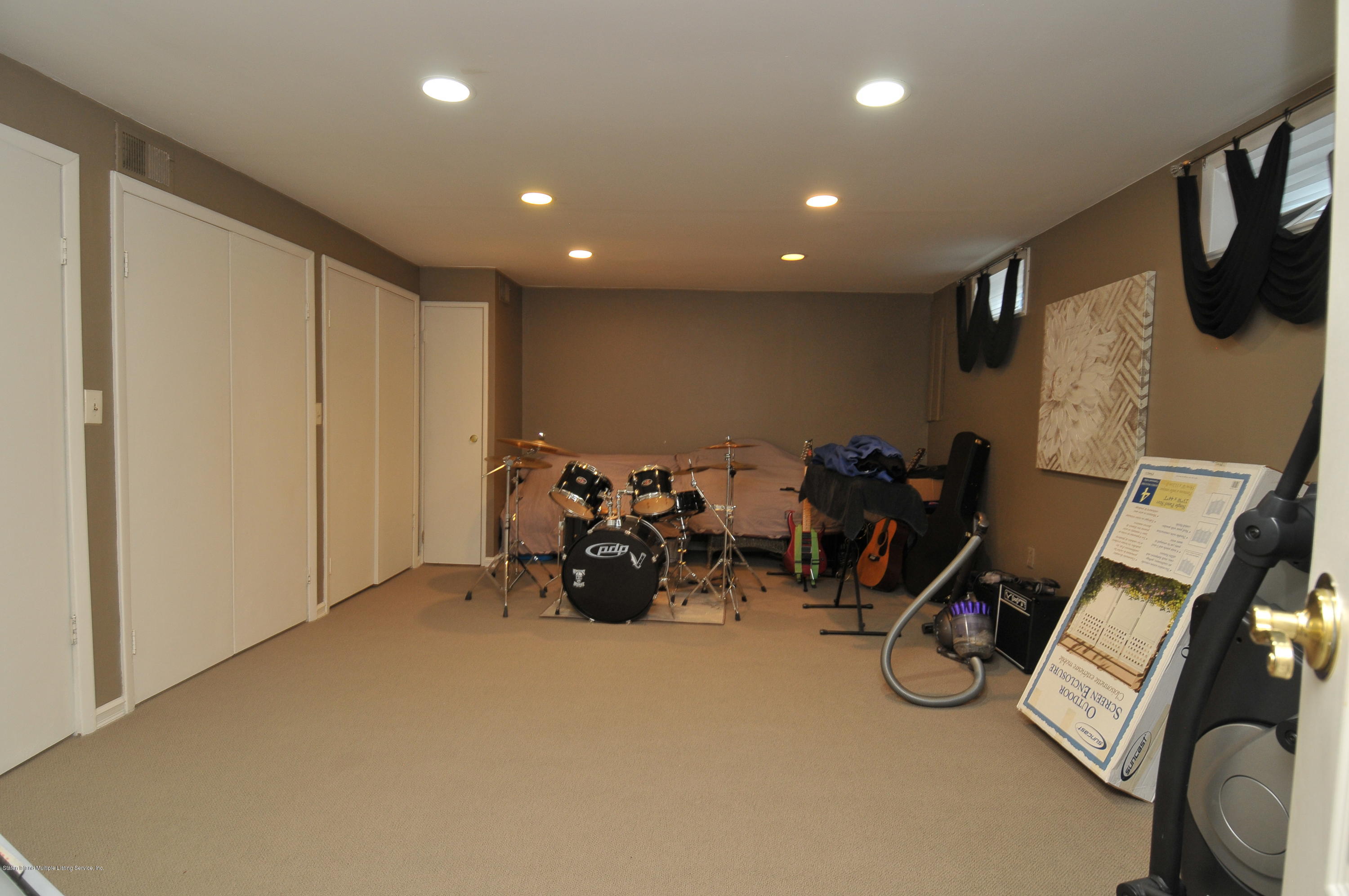 346 Green Valley Road Staten Island, NY 10312 - Photo 15 of 23 F302098A-64D6-4B8A-B001-701E1D2D3C15