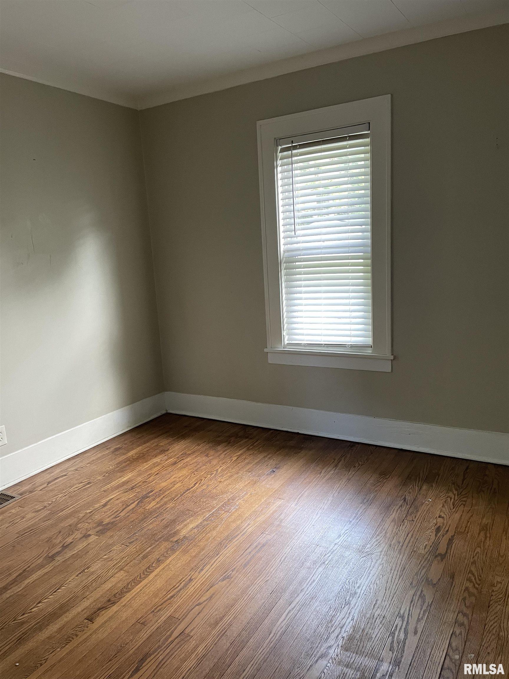 840 Edgehill Road Jacksonville, IL 62650 - Photo 17 of 41 Gallery Image 17