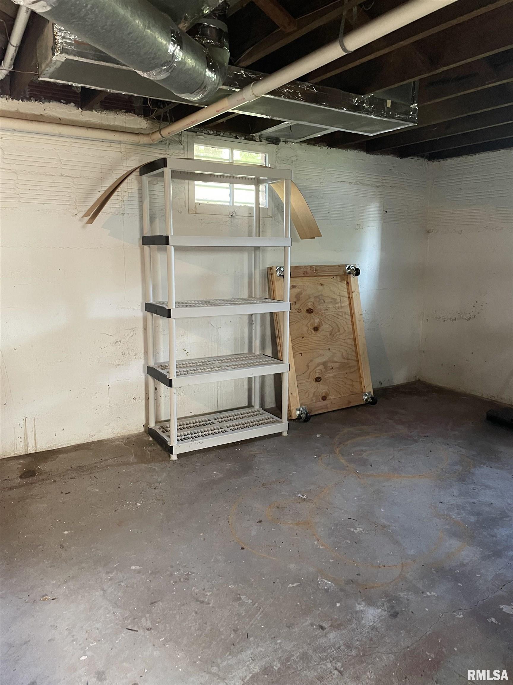 840 Edgehill Road Jacksonville, IL 62650 - Photo 35 of 41 Gallery Image 35