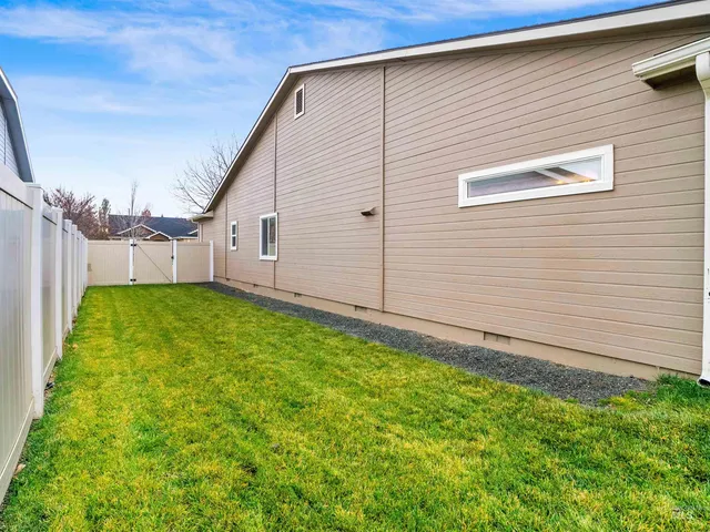 $450,000 | 10306 Fallow Field Street, Nampa, ID 83687