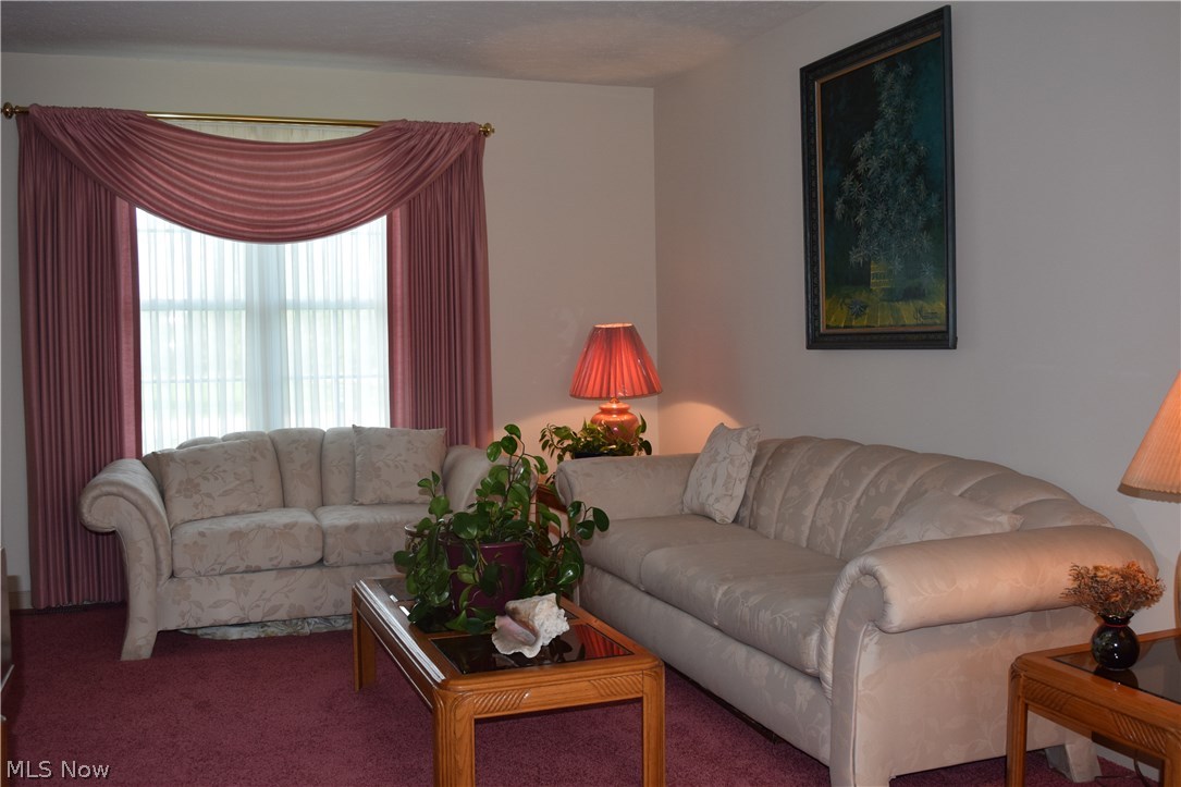 290 Long Road Macedonia, OH 44056 - Photo 4 of 19 Gallery Image 4