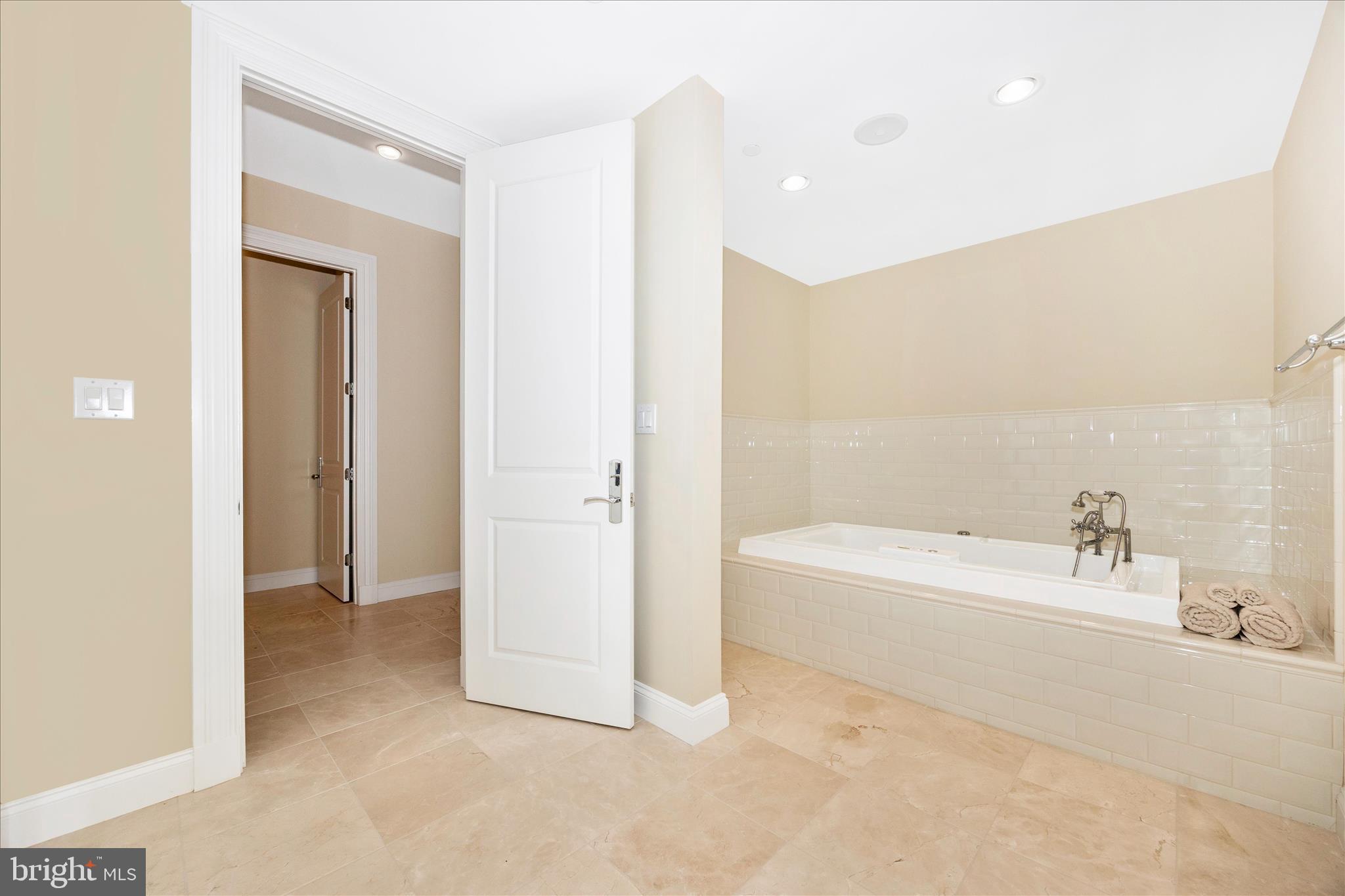 21612 Ripplemead Drive Gaithersburg, MD 20882 - Photo 89 of 129 Lower Bath