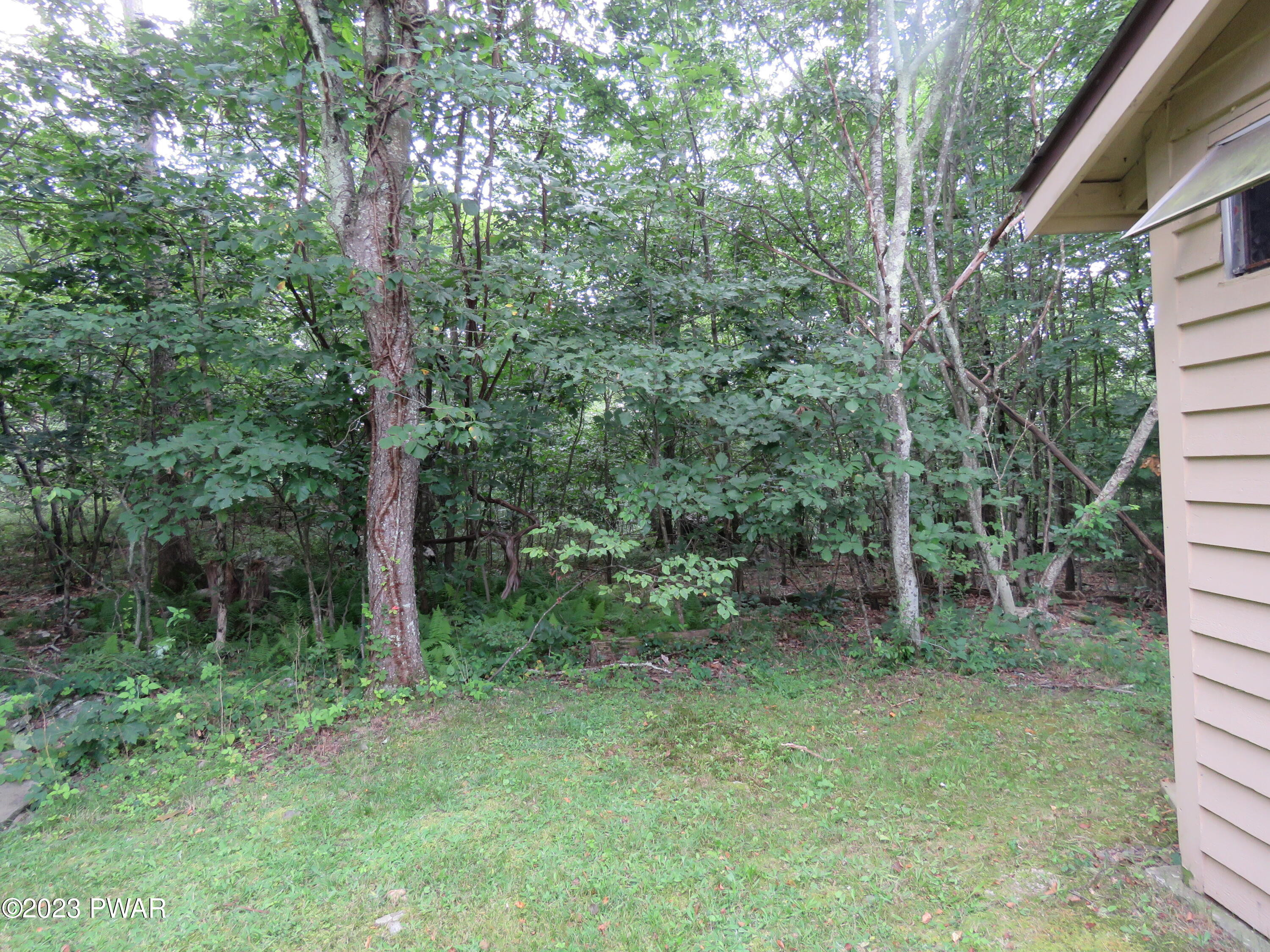 120 Pecks Pond Road Dingmans Ferry, PA 18328 - Photo 17 of 26