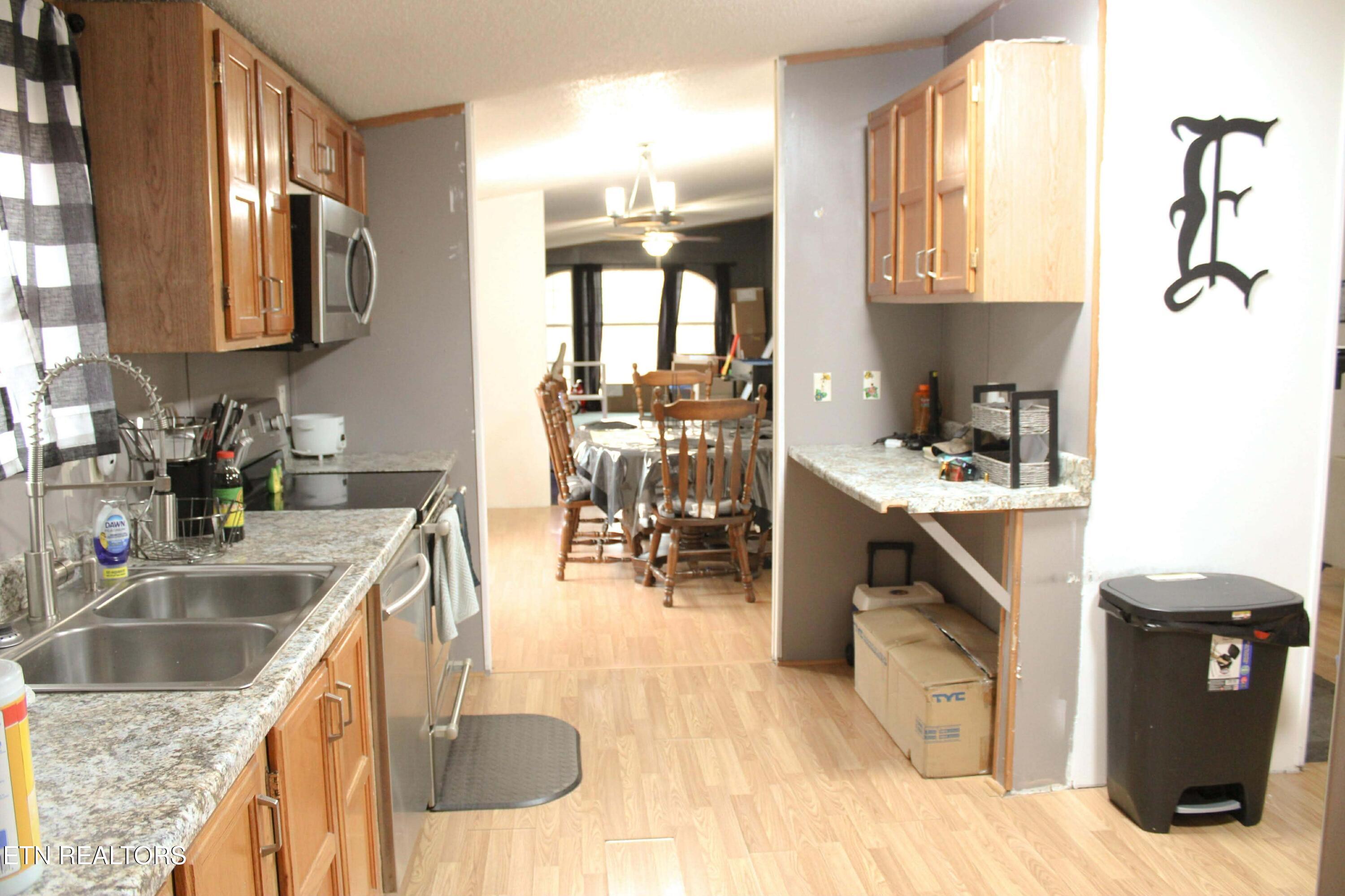 238 Hanging Rock Road Harriman, TN 37748 - Photo 3 of 11 kit