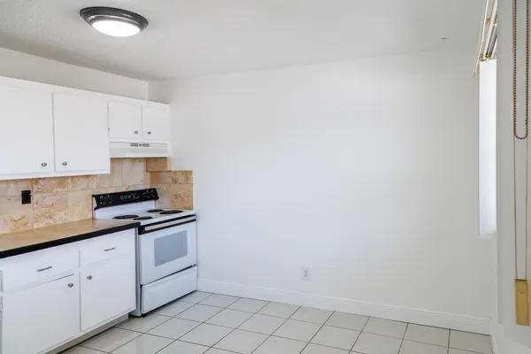 $1,850 | 6211 Southwest 37th Street, Unit 211, Davie, FL 33314