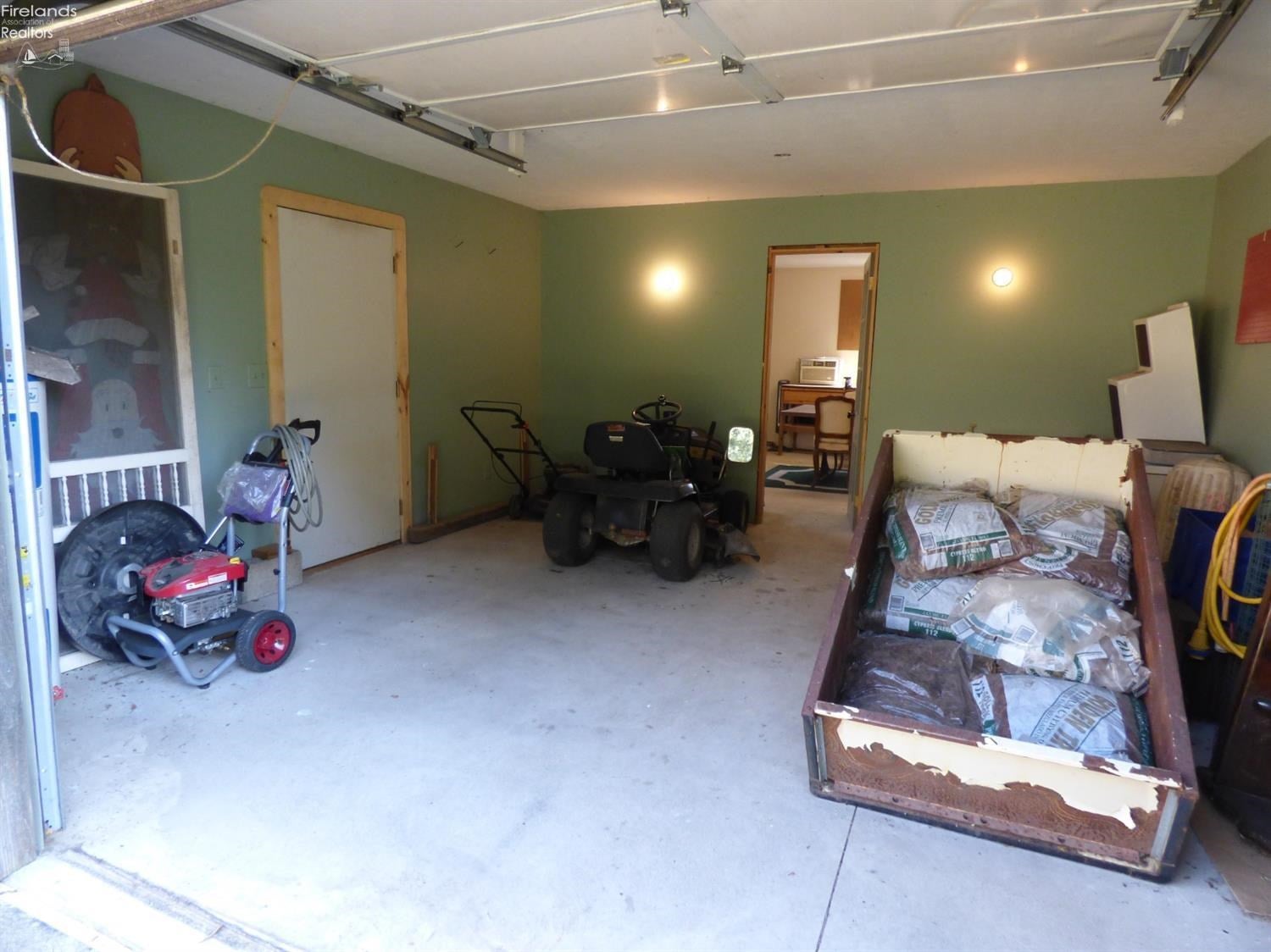 1470 Put-In-Bay Road Put In Bay, OH 43456 - Photo 28 of 39 Gallery Image 28
