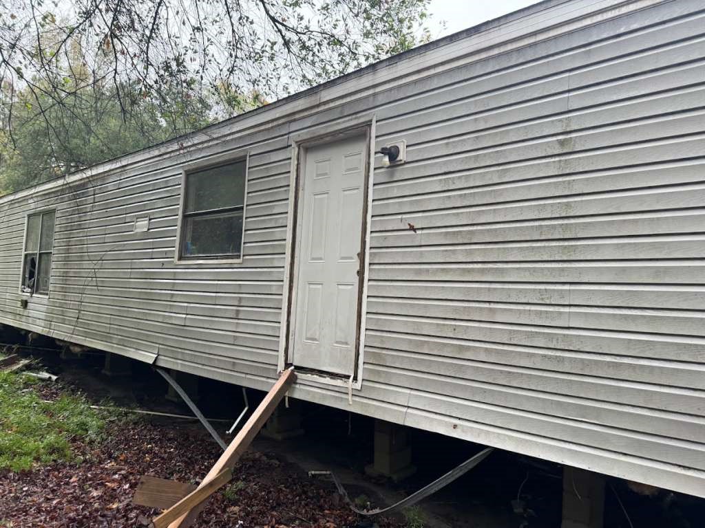 1218 County Road 722 Buna, TX 77612 - Photo 3 of 5