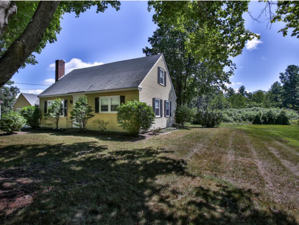 19 Border Street Amherst, NH 03031 - Photo 2 of 36 Gallery Image 2