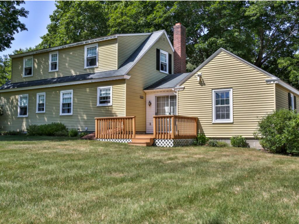 19 Border Street Amherst, NH 03031 - Photo 3 of 36 Gallery Image 3