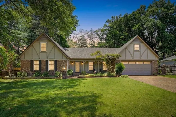 $395,000 | 2949 Sandy Creek Drive, Germantown, TN 38138