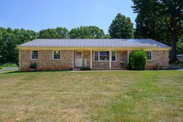 $279,900 | 213 Oakland Drive, Madison Heights, VA 24572