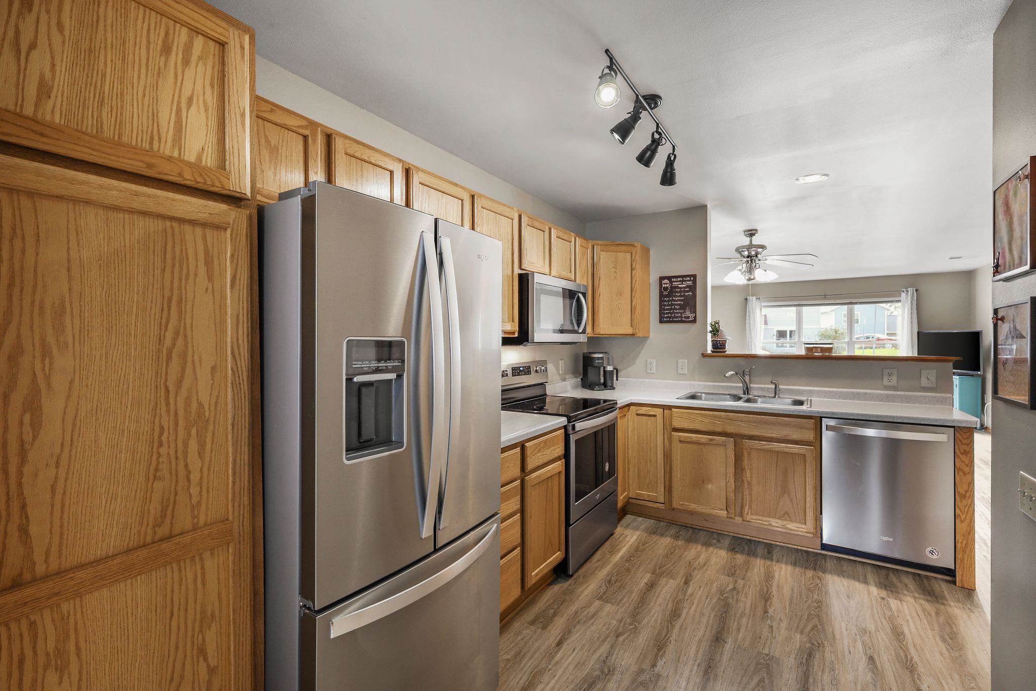 207 South Musket Ridge Drive Sun Prairie, WI 53590 - Photo 9 of 32 Gallery Image 9