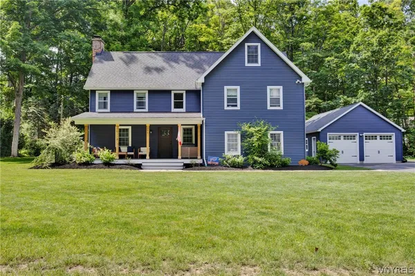 $579,900 | 205 Elmhurst Drive, Orchard Park, NY 14127
