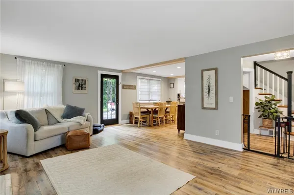 $579,900 | 205 Elmhurst Drive, Orchard Park, NY 14127