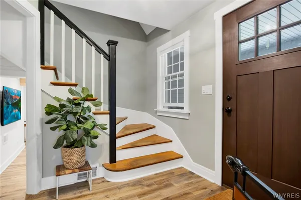 $579,900 | 205 Elmhurst Drive, Orchard Park, NY 14127