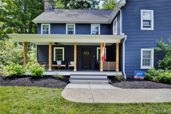 $579,900 | 205 Elmhurst Drive, Orchard Park, NY 14127