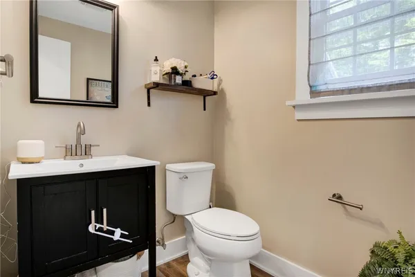 $579,900 | 205 Elmhurst Drive, Orchard Park, NY 14127