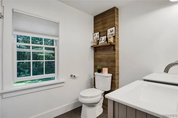 $579,900 | 205 Elmhurst Drive, Orchard Park, NY 14127