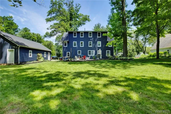 $579,900 | 205 Elmhurst Drive, Orchard Park, NY 14127