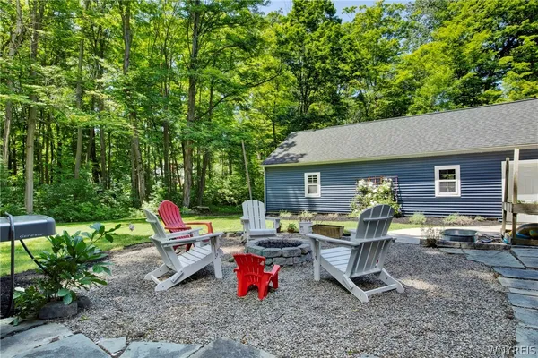 $579,900 | 205 Elmhurst Drive, Orchard Park, NY 14127