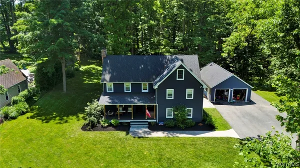 $579,900 | 205 Elmhurst Drive, Orchard Park, NY 14127