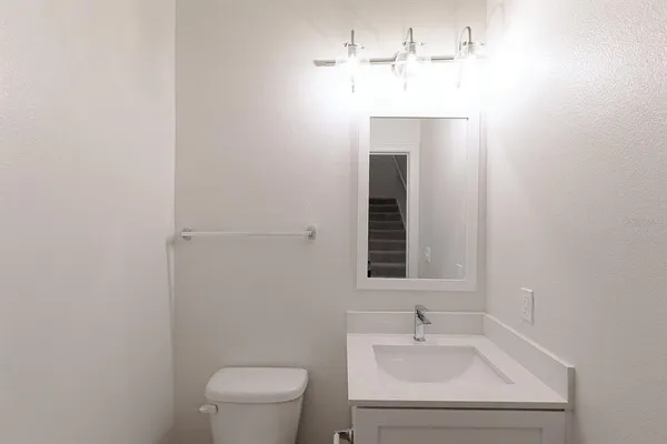 $3,336 | 1420 Lakefront Drive, Unit TH206, Sarasota, FL 34240