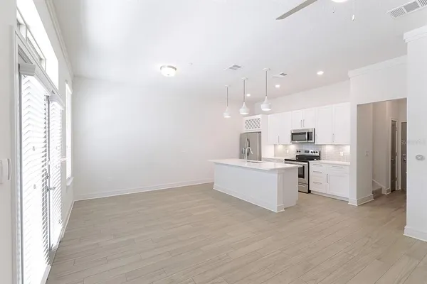 $3,336 | 1420 Lakefront Drive, Unit TH206, Sarasota, FL 34240