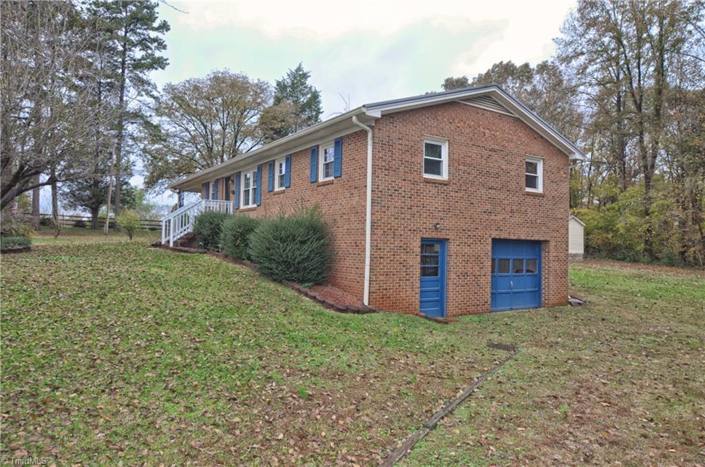 198 Yountz Road Lexington, NC 27292 - Photo 3 of 30 Gallery Image 3