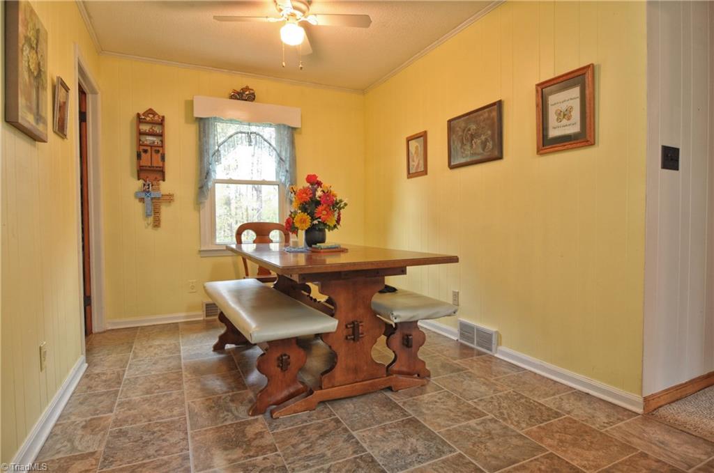 198 Yountz Road Lexington, NC 27292 - Photo 21 of 30 Dining Room