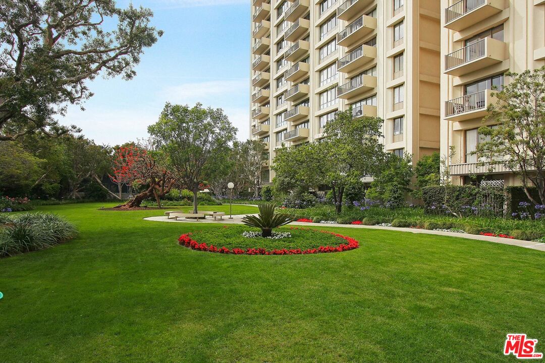 2170 Century Park East, Unit 1507 Los Angeles, CA 90067 - Photo 15 of 17 a front view of a building