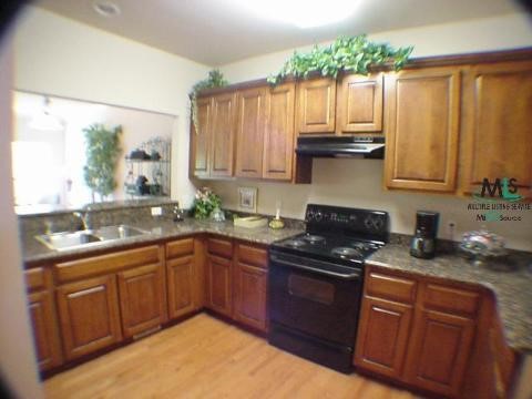 2029 Rochelle Rochester, MI 48309 - Photo 4 of 8 688828-3.JPG