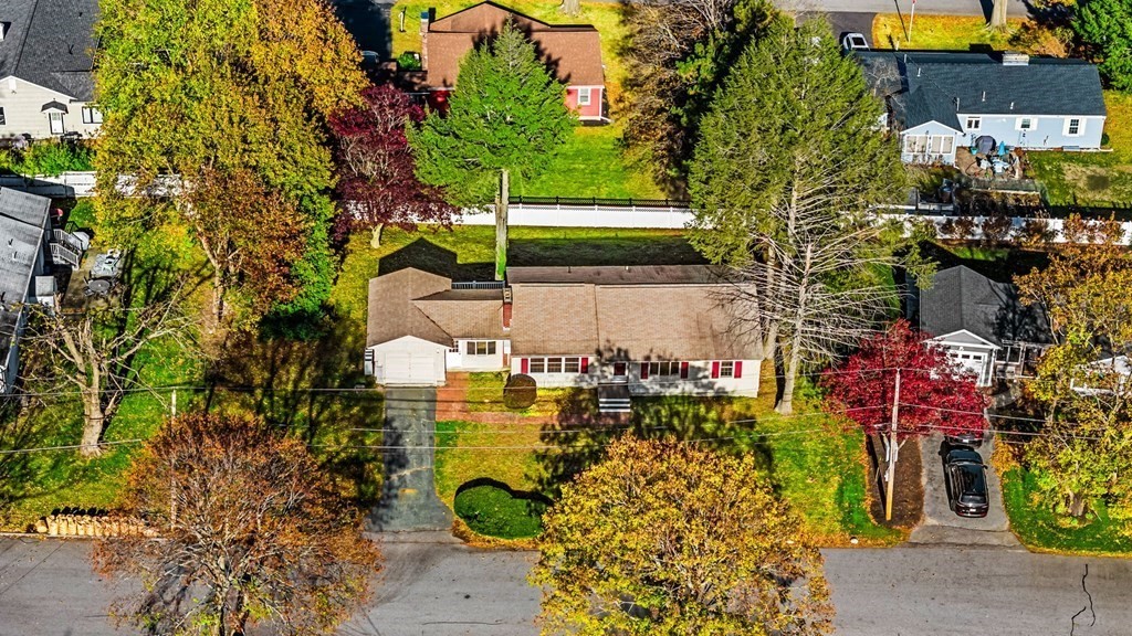 6 Arthur Road Andover, MA 01810 - Photo 4 of 27 Gallery Image 4