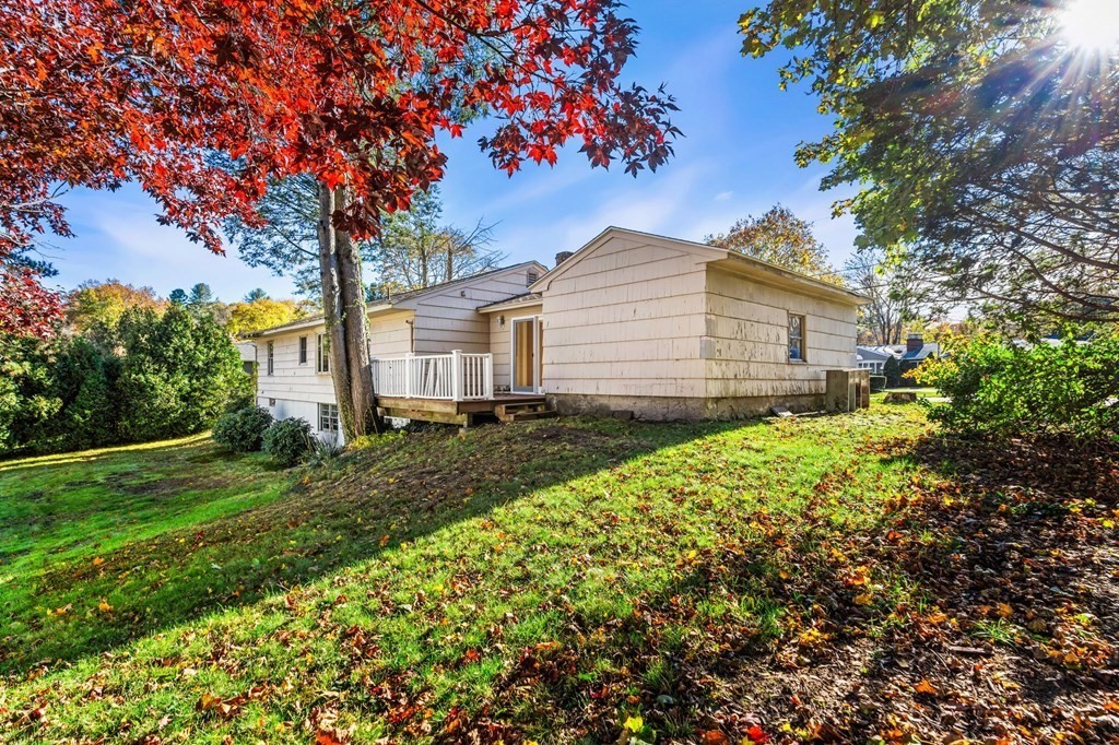6 Arthur Road Andover, MA 01810 - Photo 8 of 27 Gallery Image 8