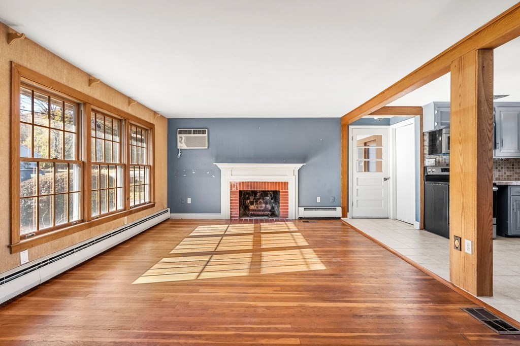 6 Arthur Road Andover, MA 01810 - Photo 9 of 27 Gallery Image 9