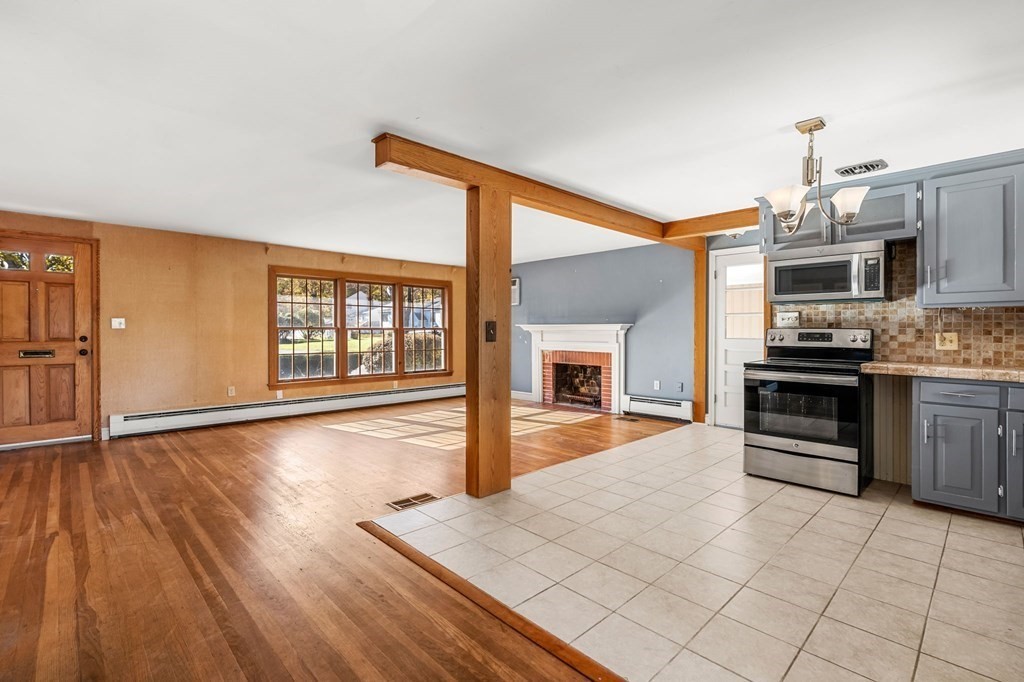 6 Arthur Road Andover, MA 01810 - Photo 10 of 27 Gallery Image 10