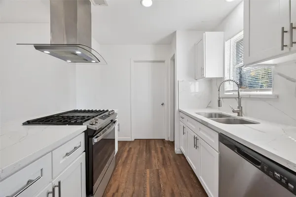 $1,600 | 23567 Pine Forest Drive, New Caney, TX 77357