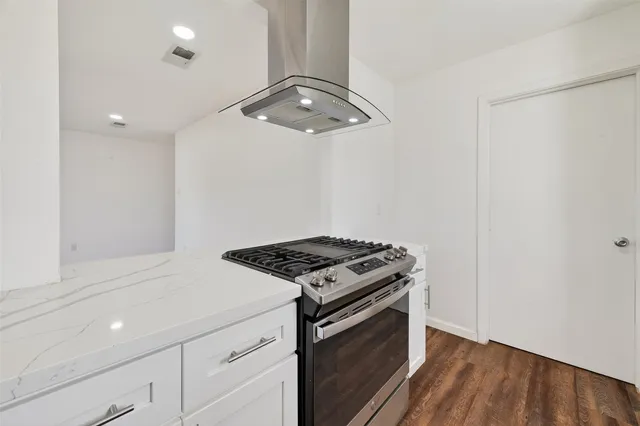 $1,800 | 23567 Pine Forest Drive, New Caney, TX 77357