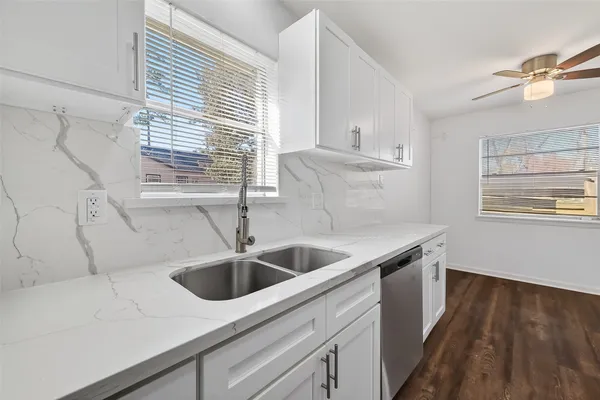 $1,600 | 23567 Pine Forest Drive, New Caney, TX 77357