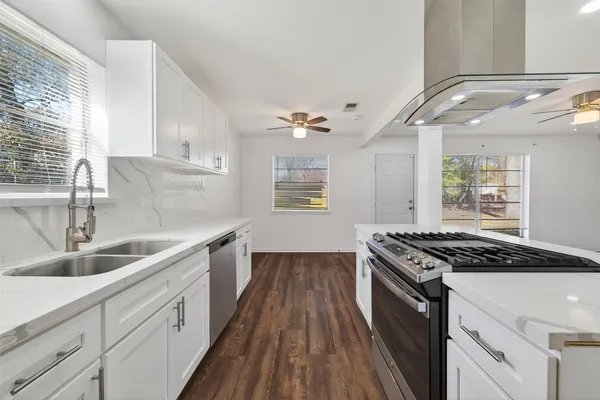 $1,600 | 23567 Pine Forest Drive, New Caney, TX 77357