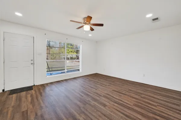 $1,600 | 23567 Pine Forest Drive, New Caney, TX 77357