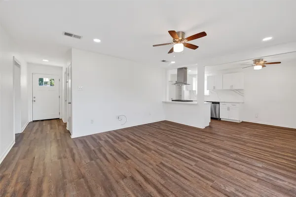 $1,600 | 23567 Pine Forest Drive, New Caney, TX 77357