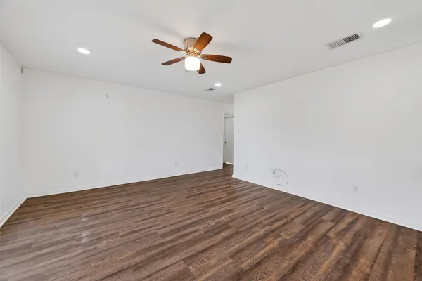 $1,600 | 23567 Pine Forest Drive, New Caney, TX 77357