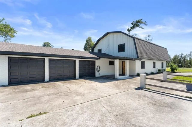 $379,500 | 1056 Forest Boulevard, Lake Charles, LA 70611