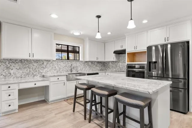 $379,500 | 1056 Forest Boulevard, Lake Charles, LA 70611