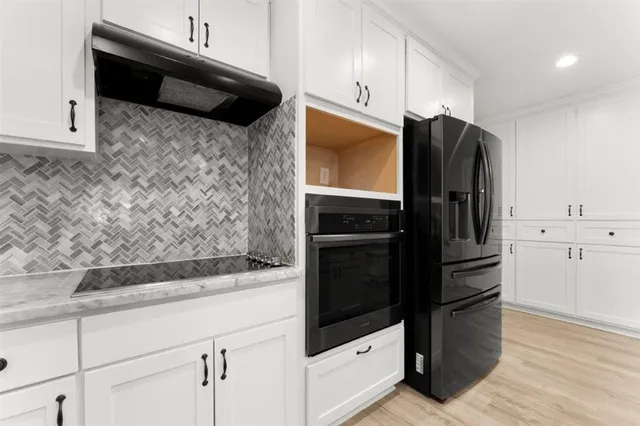 $379,500 | 1056 Forest Boulevard, Lake Charles, LA 70611