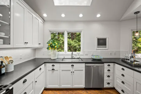$3,250,000 | 25 Woodhue Court, Redwood City, CA 94062